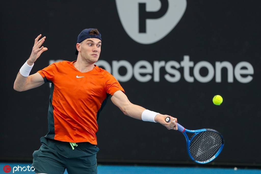 向具有强大 向具有强大