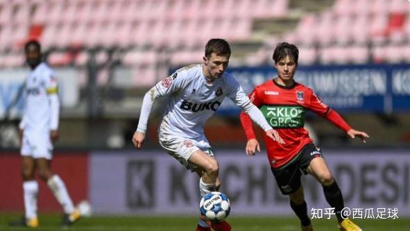 保持着低调 保持着低调