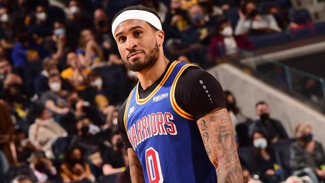 中超首位女 中超首位女